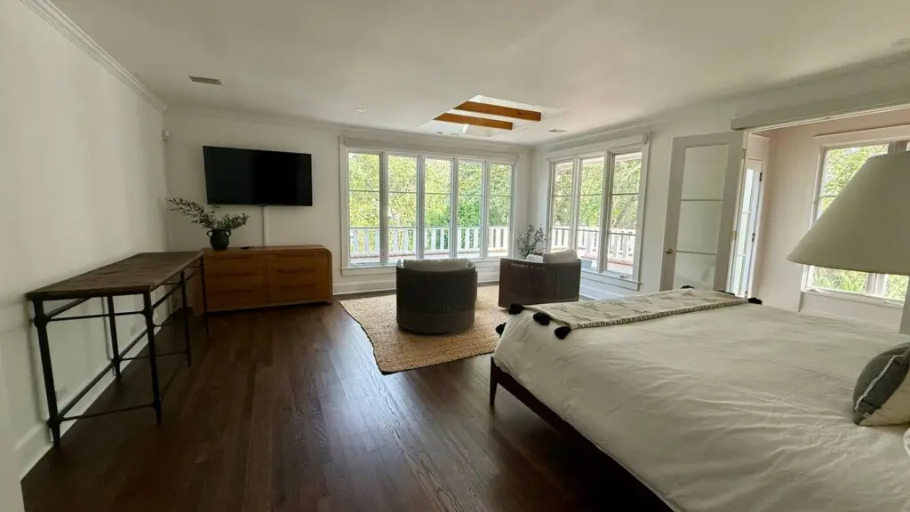 5a8265df d72f 4b8e b772 247bbccce8b0