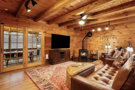 85403426 0520 458a bb9c 04e53b8ab6d3