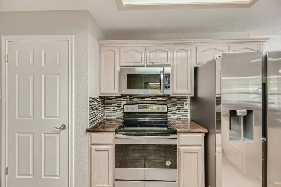 9305c1a2 6deb 4e5c 97d6 1b00b80b4724