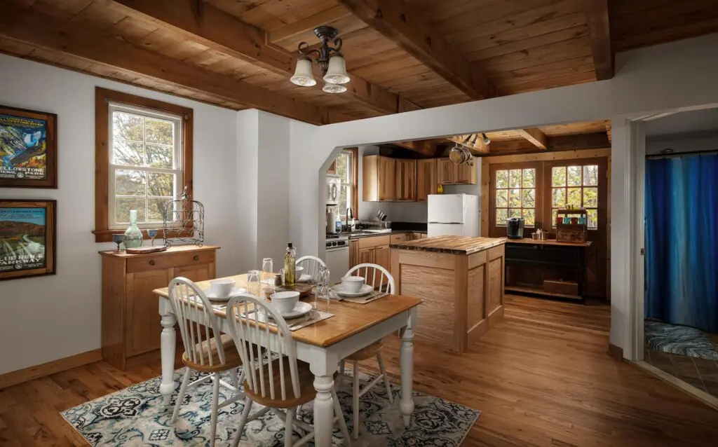 e239a7b1 cc93 41b5 a928 d03ea81438aa