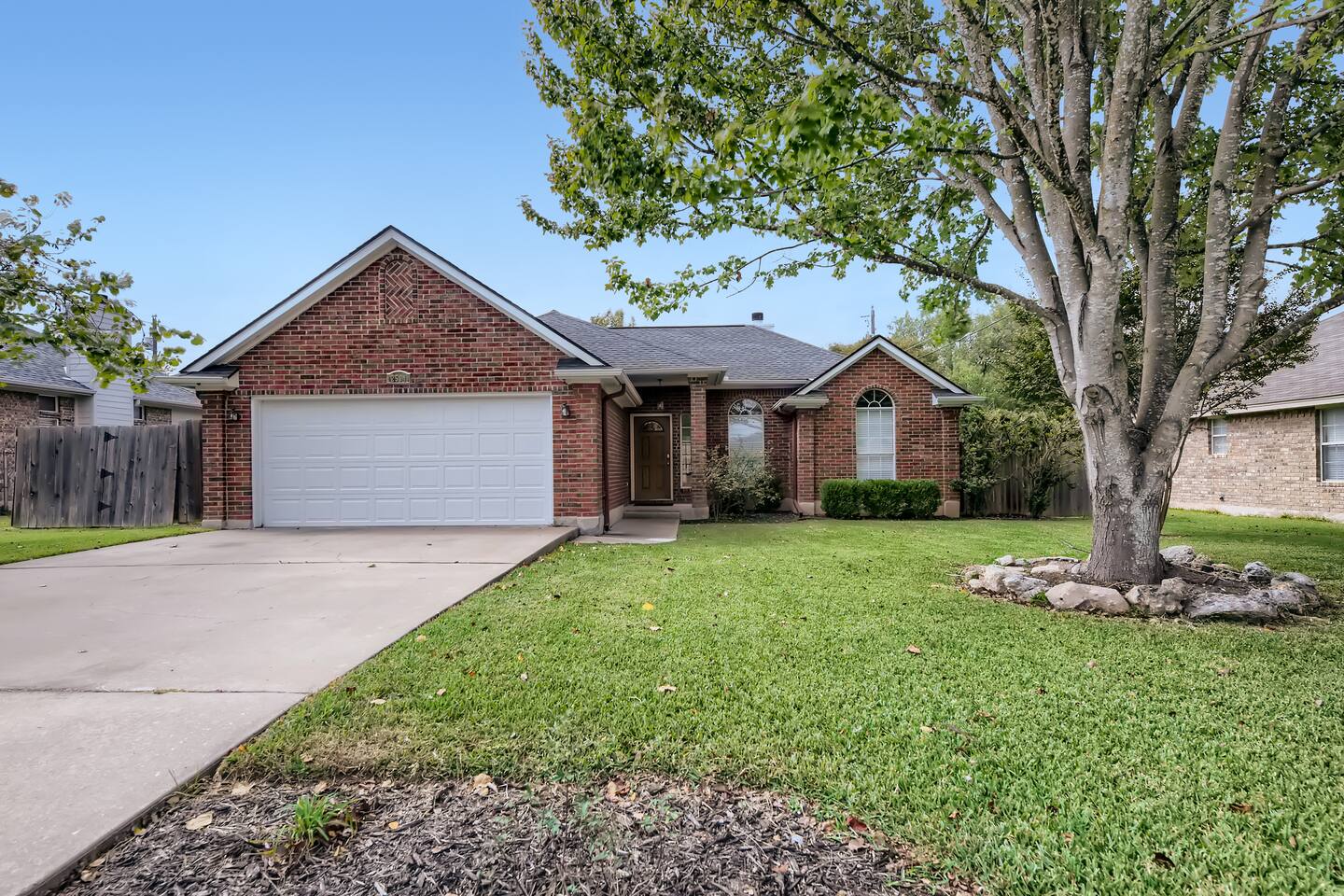 3e290bd1 5fb1 450b a1c3 4dc172c0093c